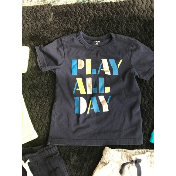 Gymboree size 2t Lot Bundle of boys t shirts and shorts - Picture 3 of 6